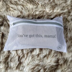 AMMA THE COCOON NURSING COVER